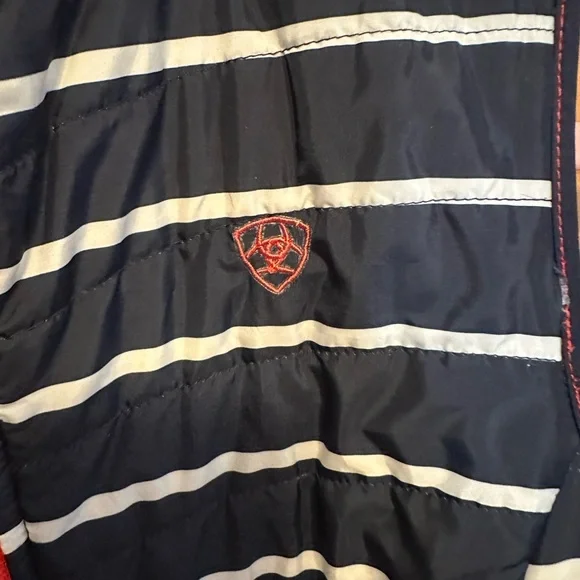 ARIAT. Reversible vest NAVY DERBY VEST  . Size M great shape . - Picture 7 of 8